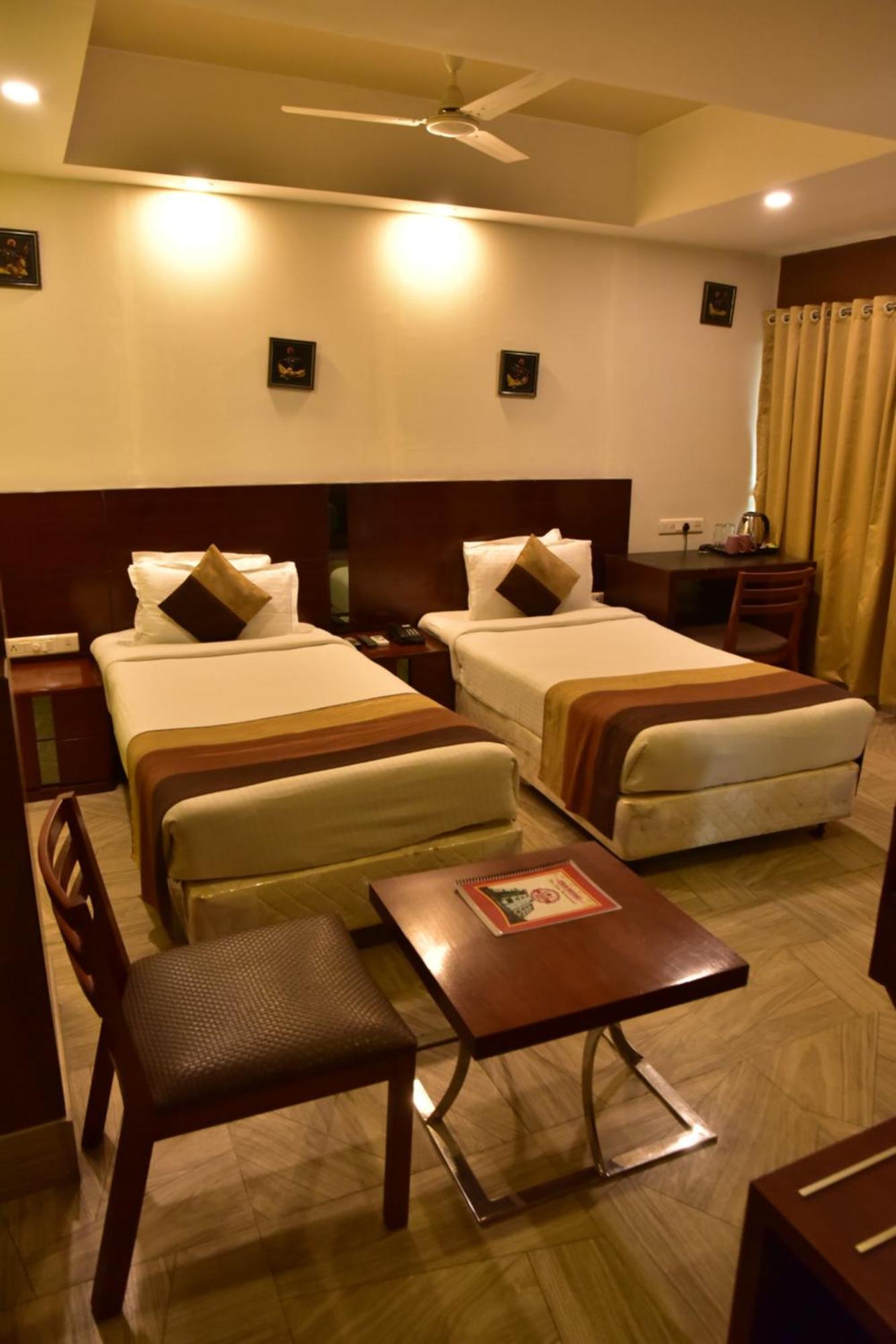 Hotel Ambassador Chocolate Inn Kalyani Экстерьер фото