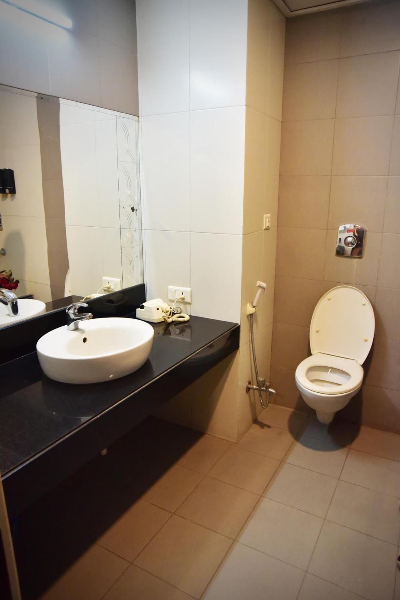 Hotel Ambassador Chocolate Inn Kalyani Экстерьер фото